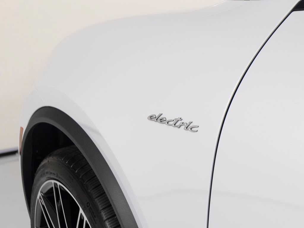 New 2026 Porsche Macan 4 Electric AWD/4WD image 45