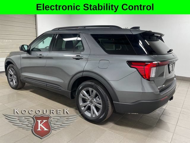 New 2026 Ford Explorer Active w/ Active Comfort Package AWD/4WD image 4