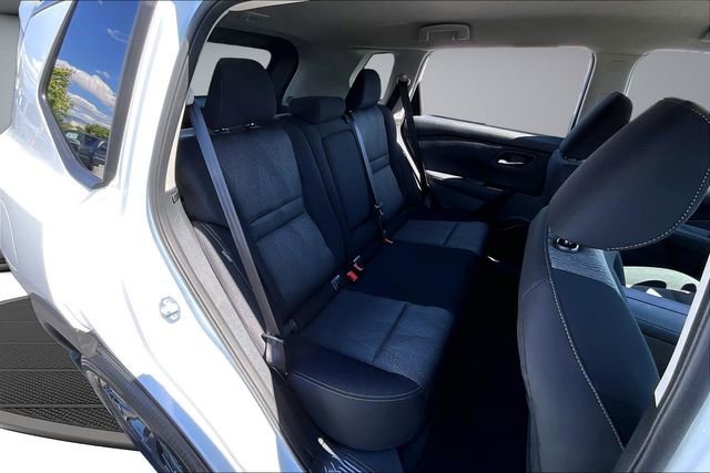 New 2026 Nissan Rogue SV image 8