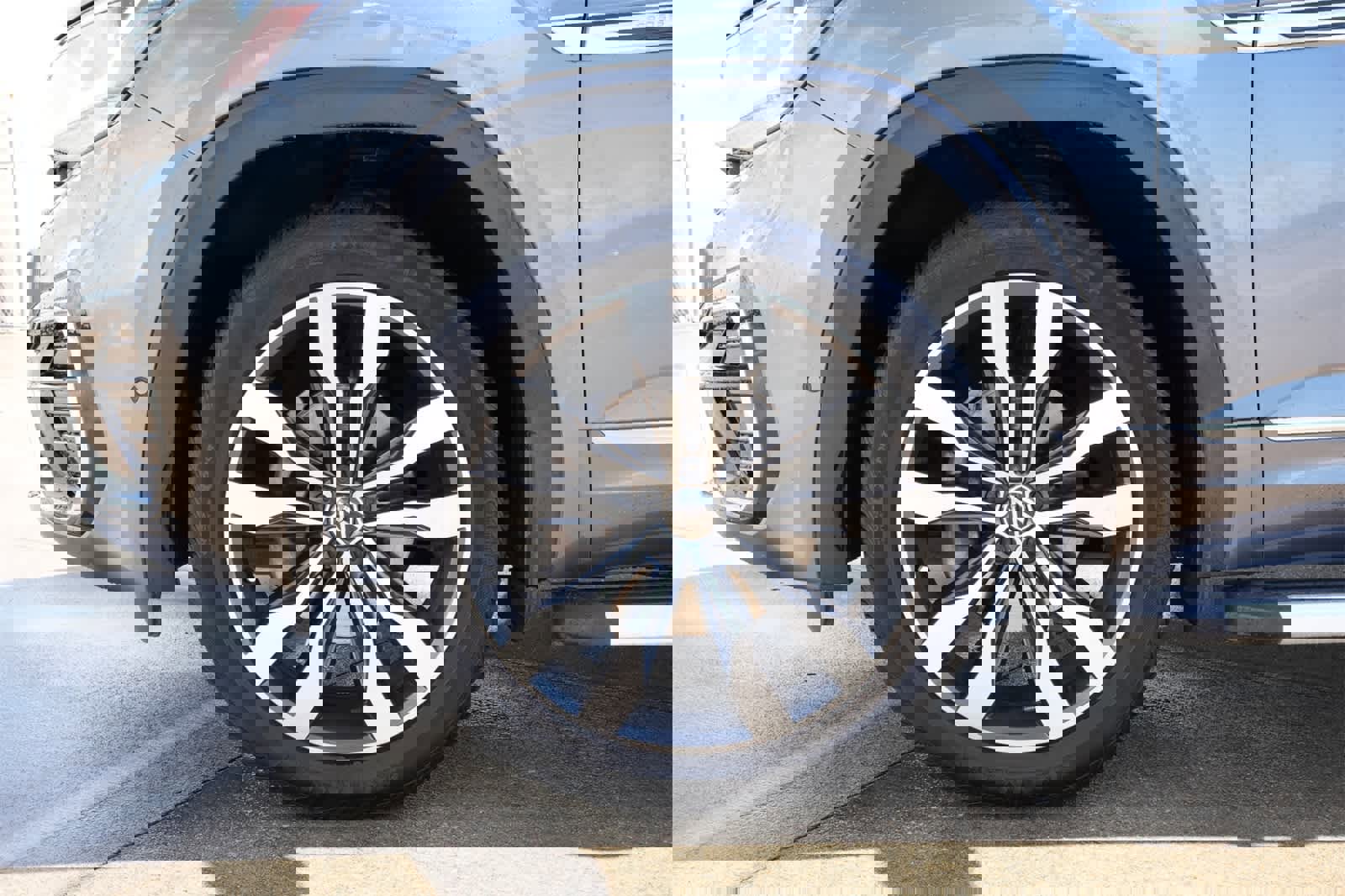 Used 2020 Volkswagen Atlas Cross Sport SEL Premium R-Line image 27