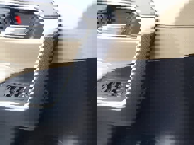 Used 2020 Toyota RAV4 XLE image 11