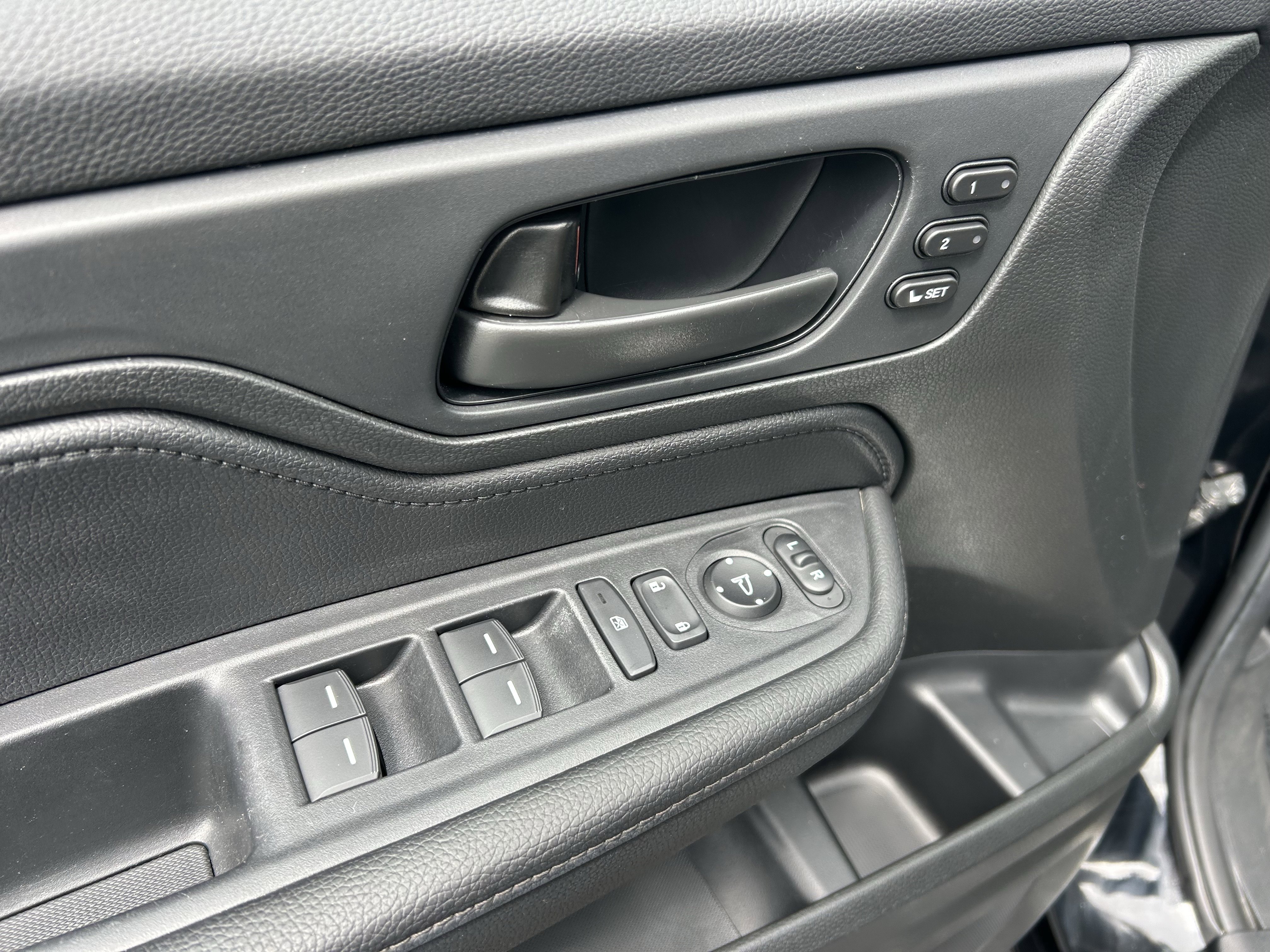 Used 2024 Honda Odyssey Sport image 17