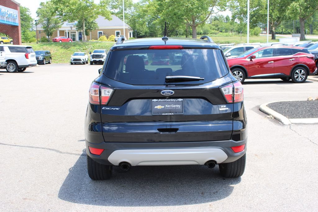 Used 2018 Ford Escape SE w/ SE Sync 3 Package AWD/4WD image 27