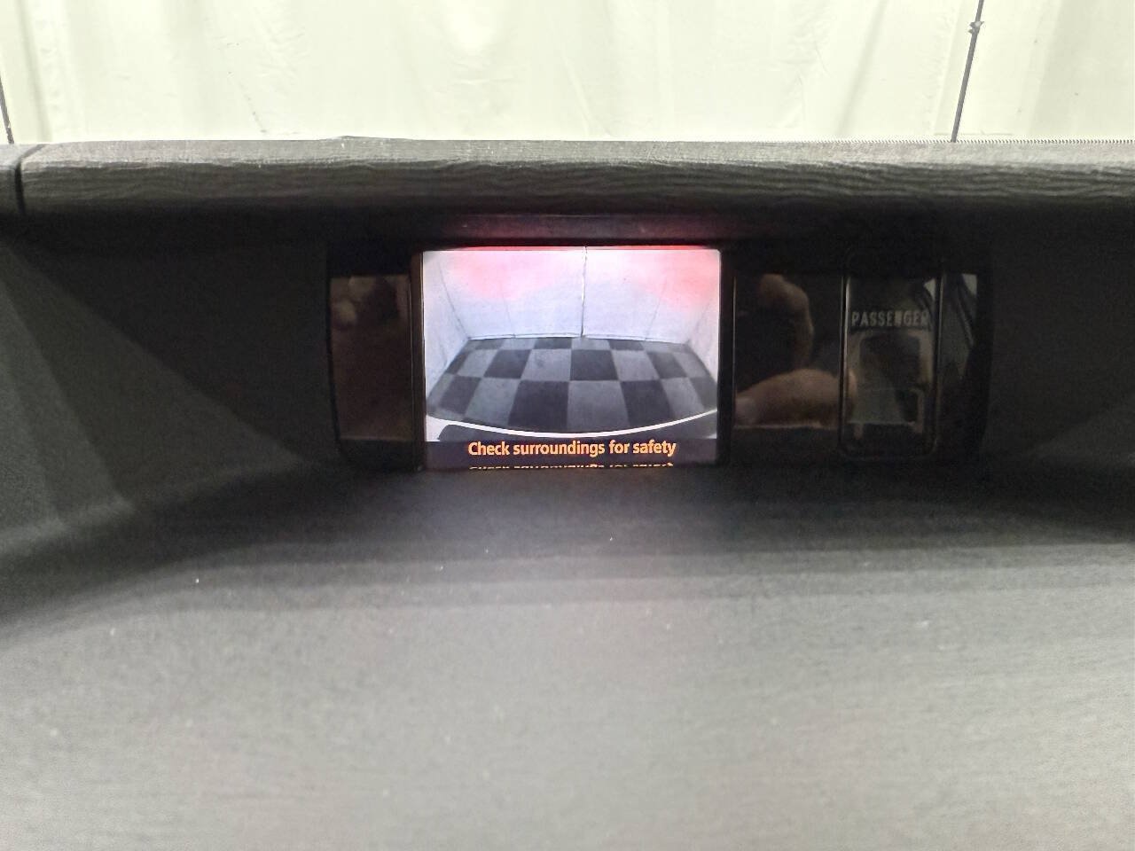 Used 2011 Toyota Sienna XLE FWD image 22