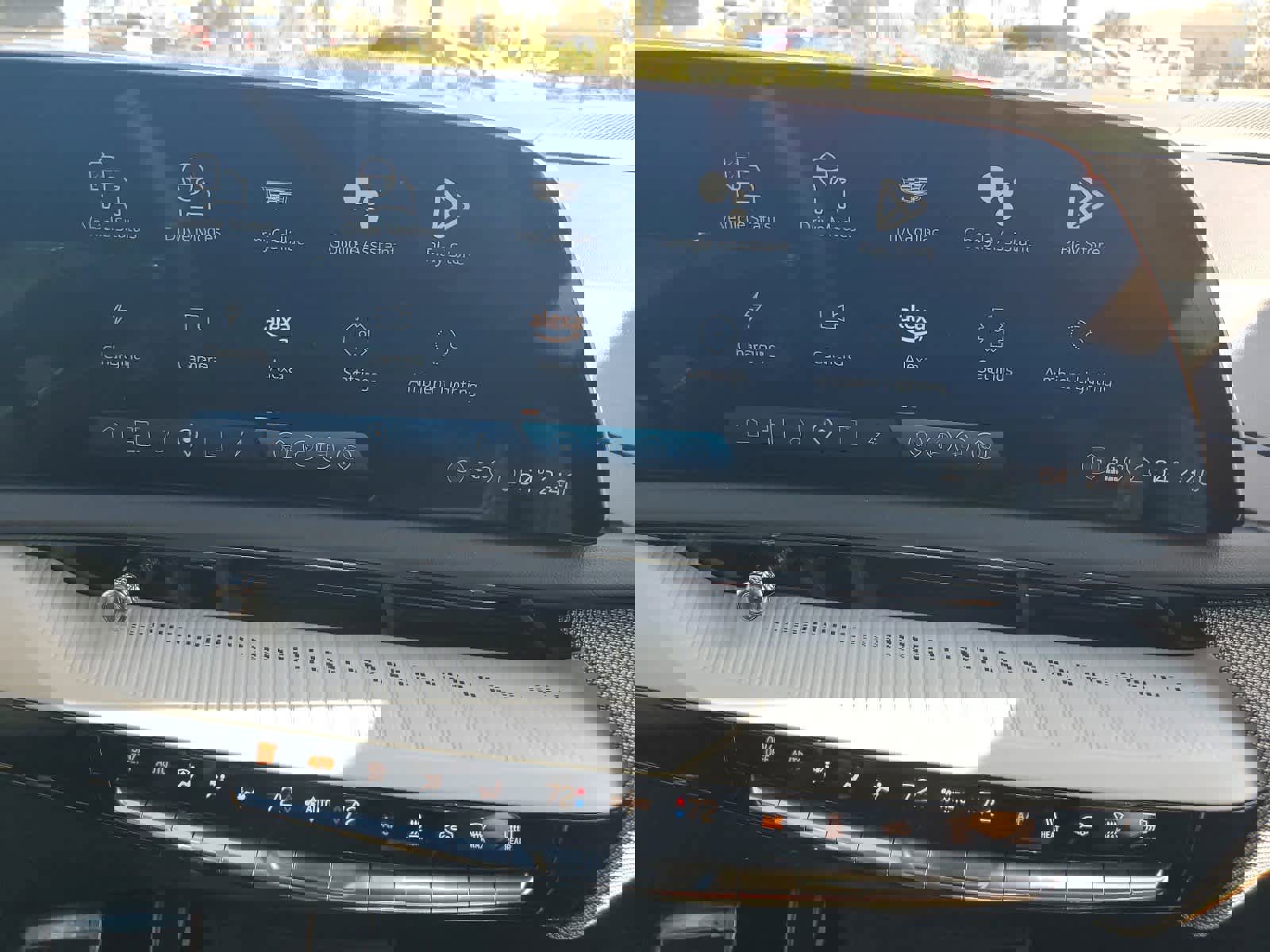 New 2025 Cadillac Optiq Luxury 2 image 11