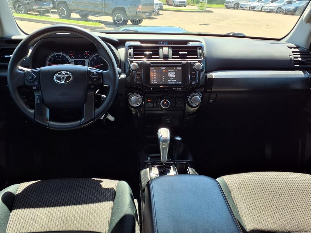 Used 2019 Toyota 4Runner TRD Off-Road AWD/4WD image 9
