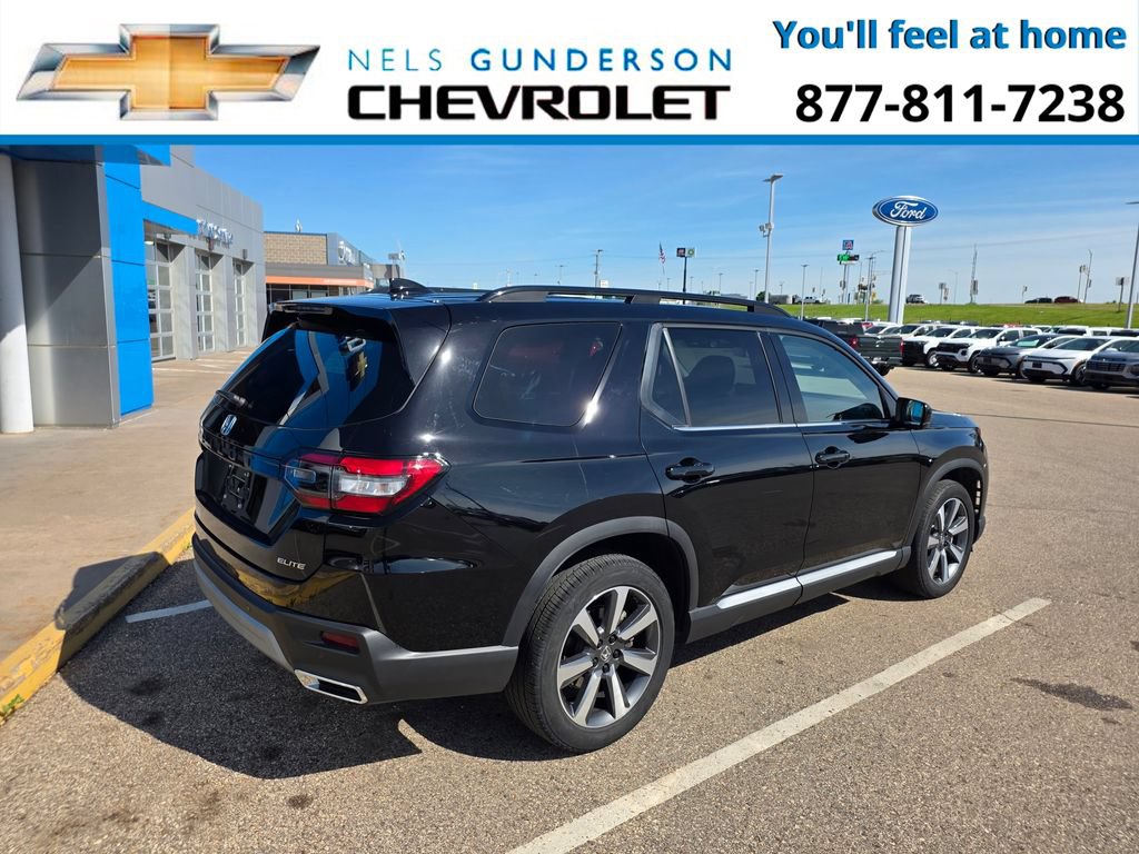 Used 2025 Honda Pilot Elite image 7