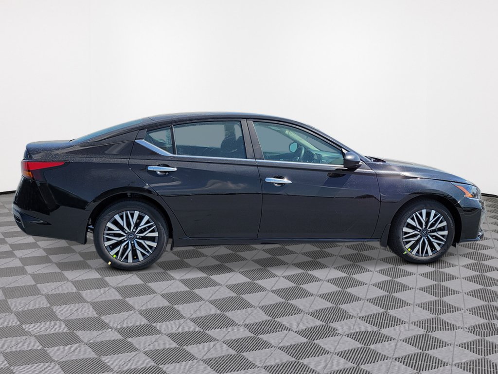 New 2026 Nissan Altima 2.5 SV FWD image 7