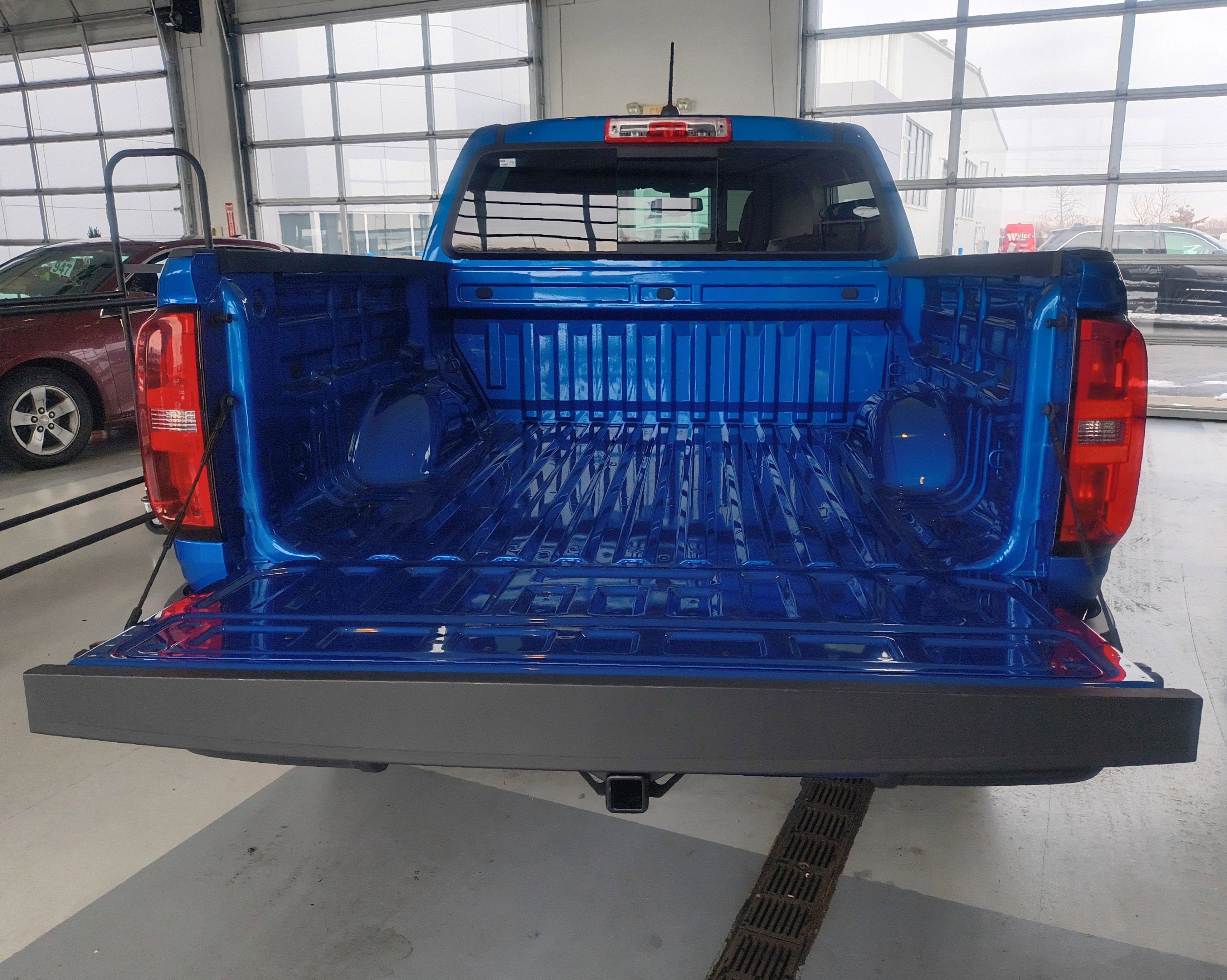 Used 2022 Chevrolet Colorado LT w/ LT Convenience Package image 7