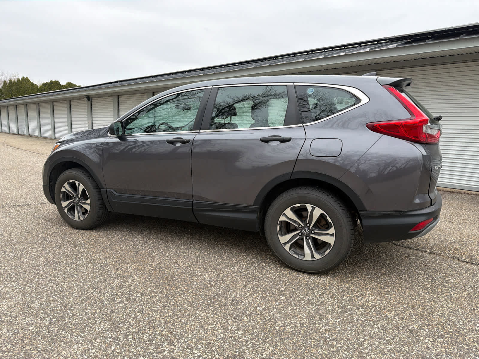 Used 2018 Honda CR-V LX image 3