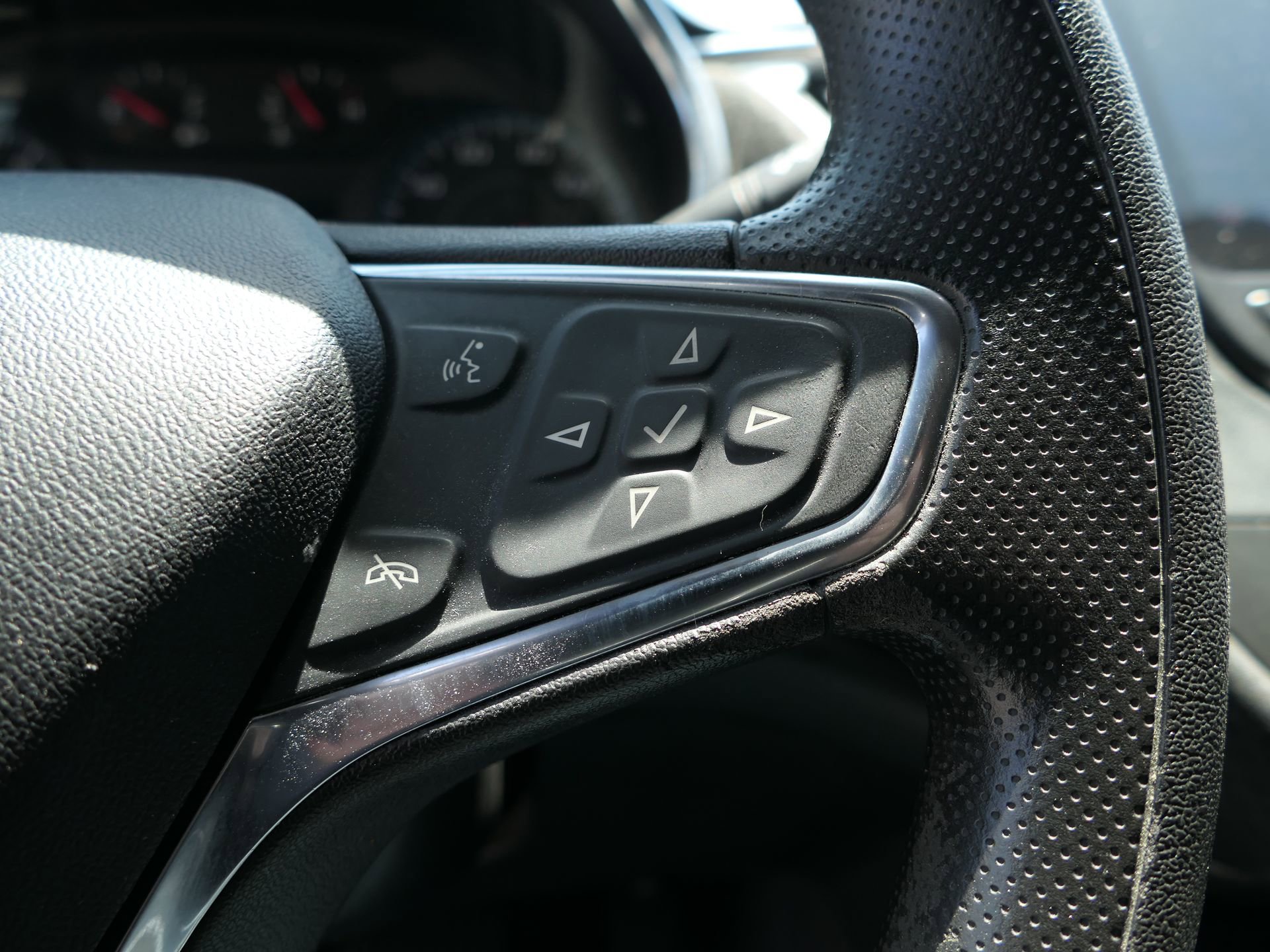 Used 2019 Chevrolet Malibu LT w/ Driver Confidence Package FWD image 16