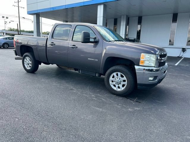 Used 2011 Chevrolet Silverado 2500 LTZ w/ LTZ Plus Package AWD/4WD image 2