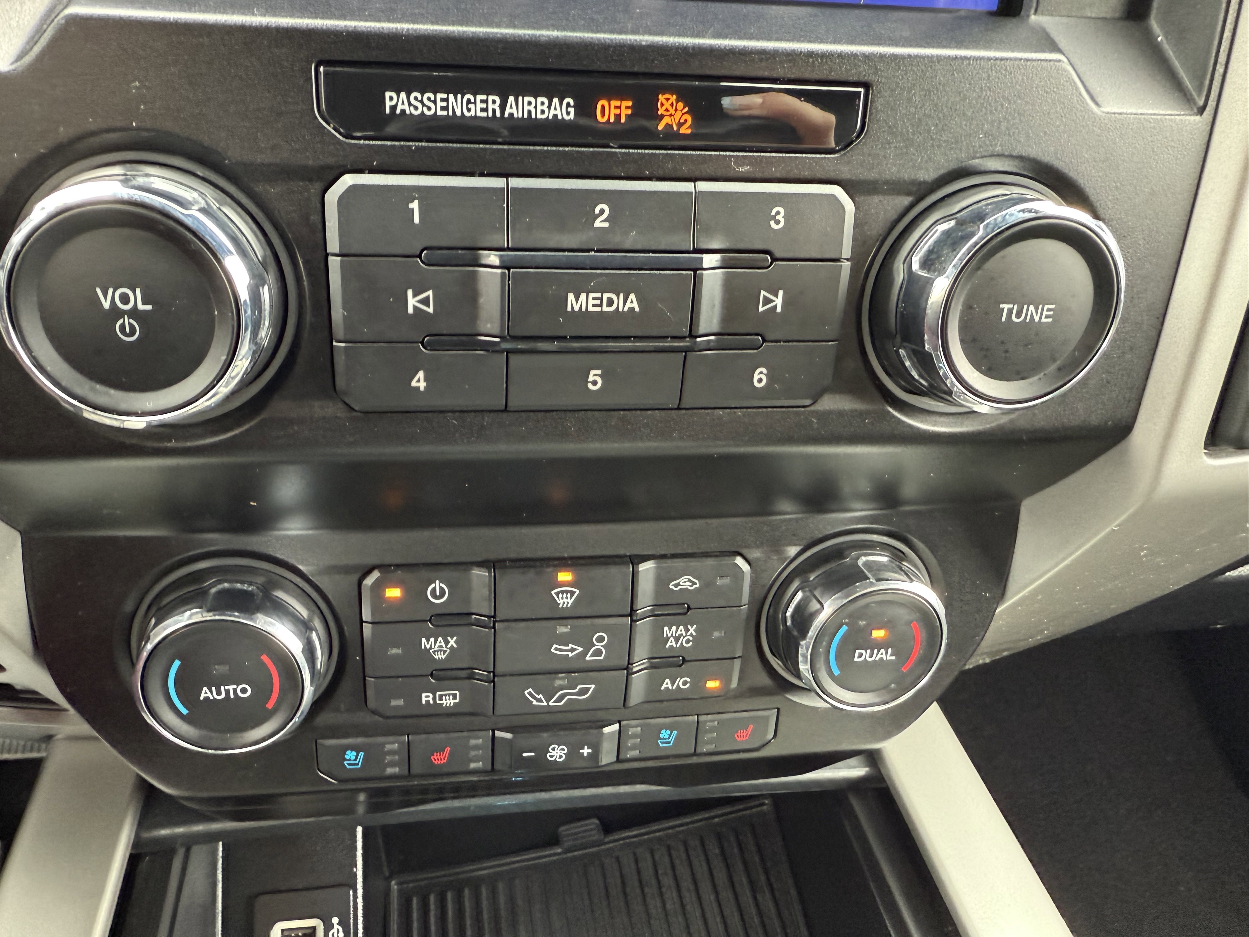 Used 2020 Ford F150 Lariat image 11