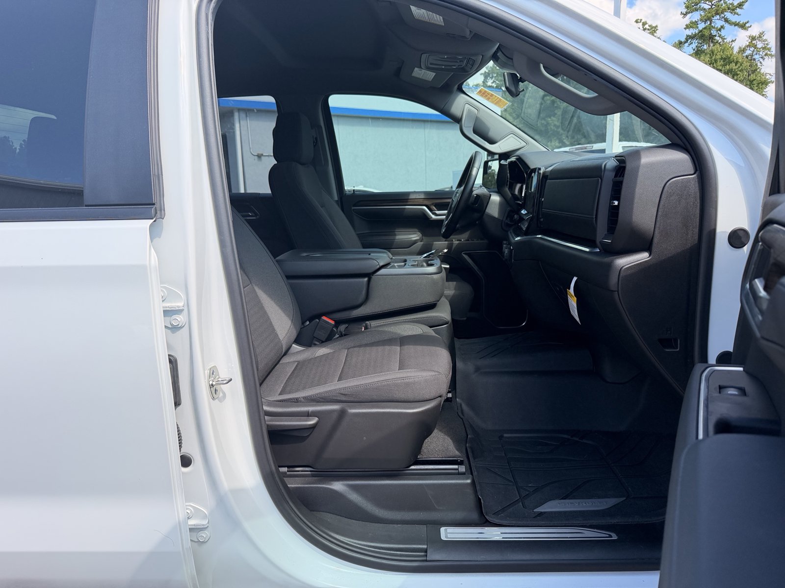 Used 2026 Chevrolet Silverado 1500 RST w/ RST Select Package AWD/4WD image 32