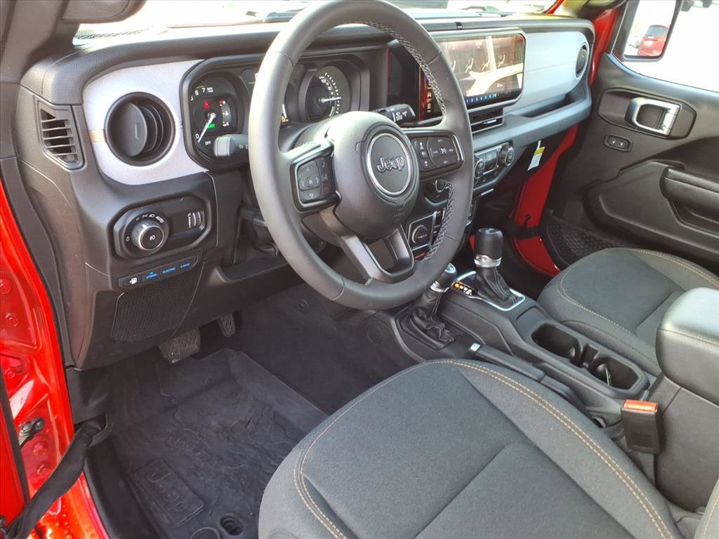 Used 2025 Jeep Wrangler Willys image 6
