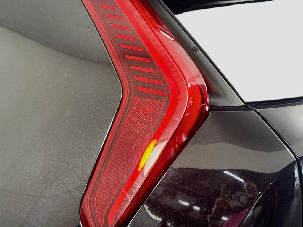 Used 2023 Kia Niro Wave FWD image 35