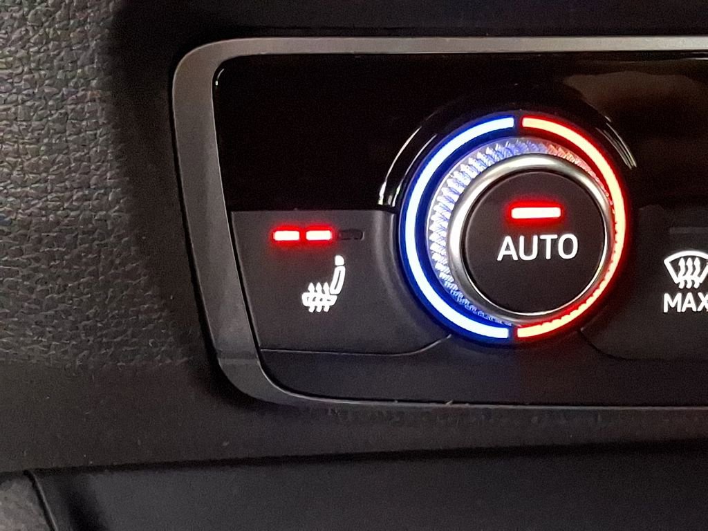 Certified 2025 Audi Q3 2.0T Premium w/ Convenience Package image 25