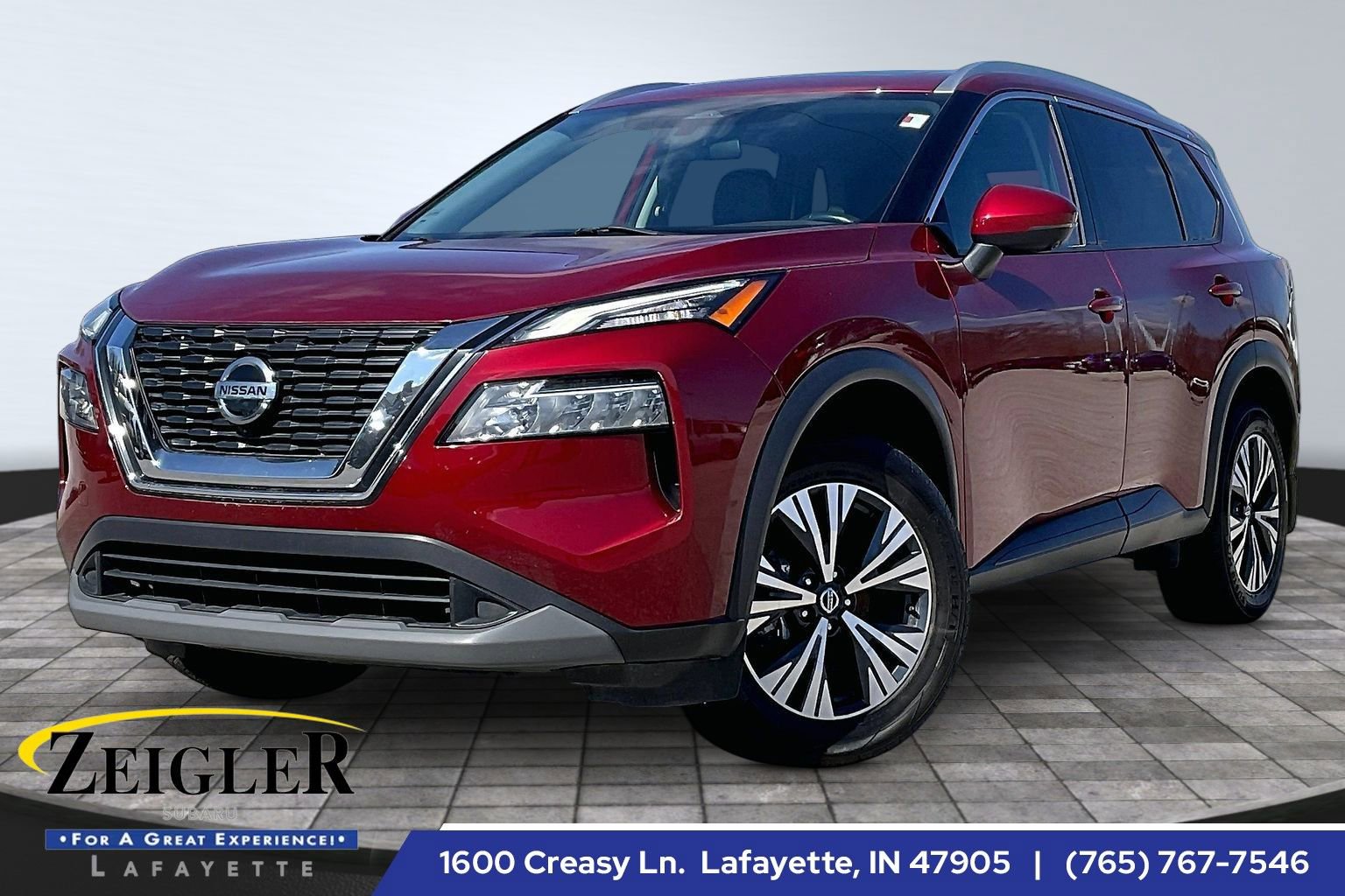 Used 2021 Nissan Rogue SV image 1