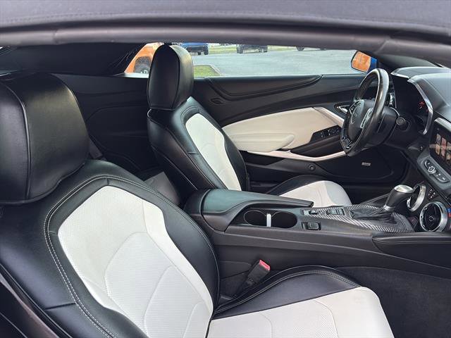 Used 2017 Chevrolet Camaro LT image 9