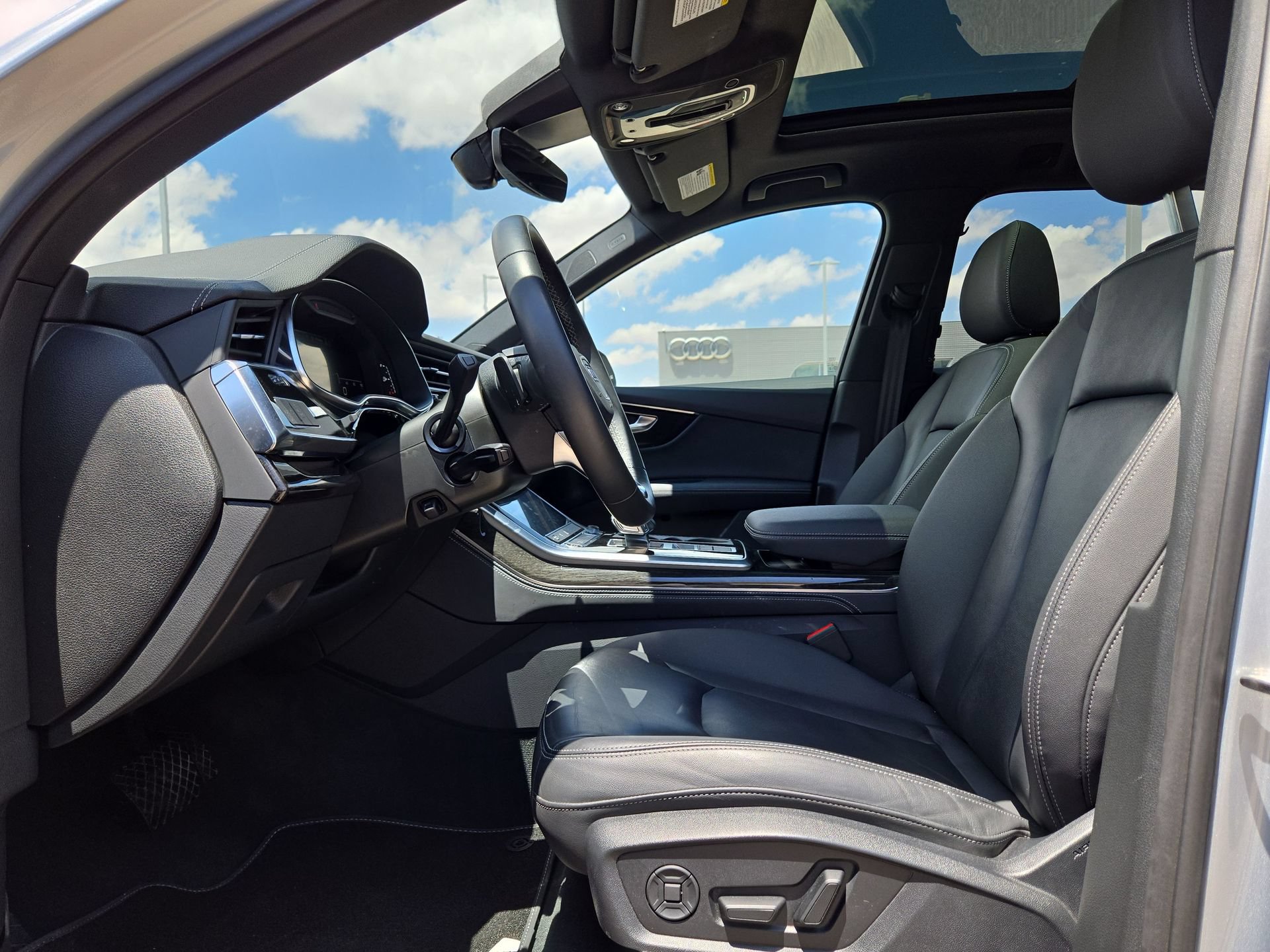 Certified 2025 Audi Q7 3.0T Premium Plus AWD/4WD image 16