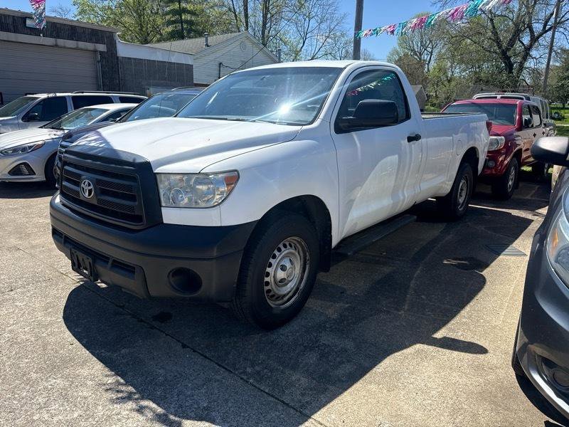 Used 2011 Toyota Tundra 2WD Regular Cab Long Bed w/ Cold Weather Pkg image 2