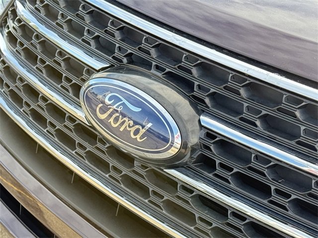 Certified 2022 Ford Explorer XLT w/ Equipment Group 202A image 25