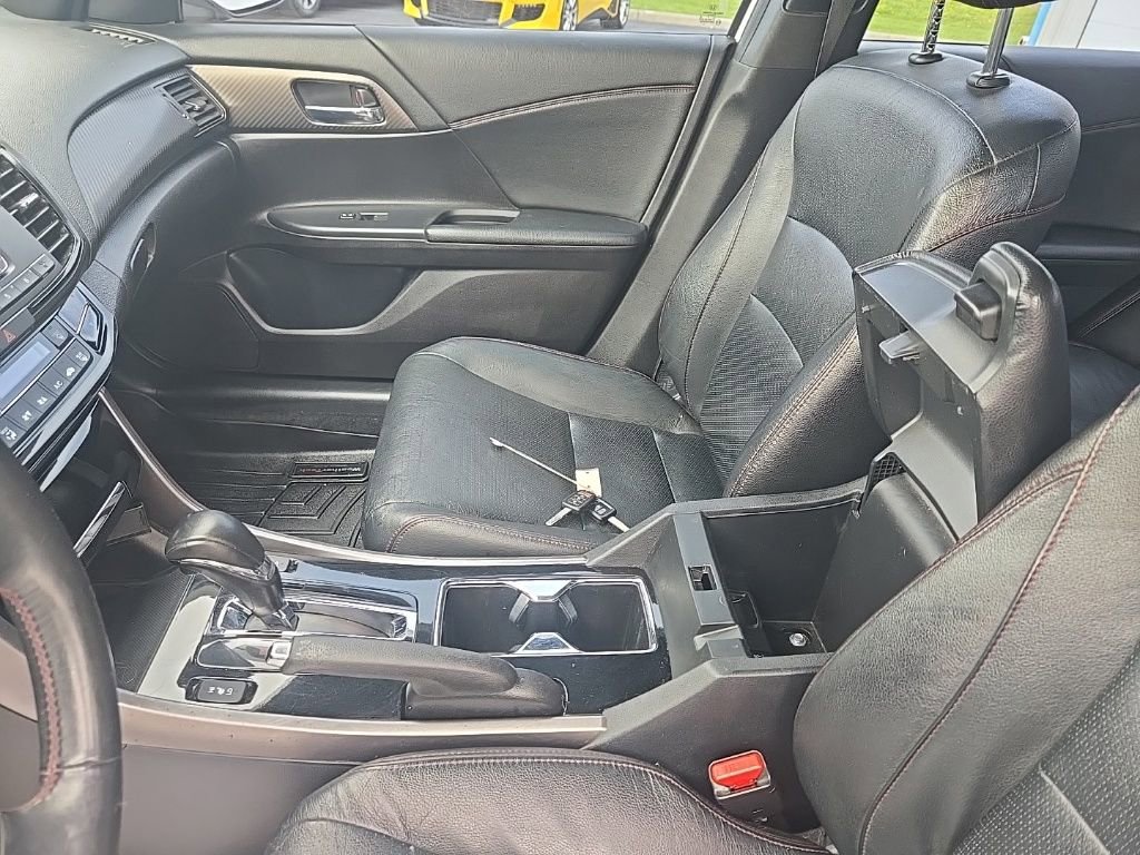Used 2017 Honda Accord Sport Special Edition image 24