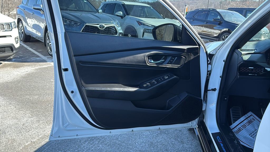 Used 2023 Honda Accord Sport image 11