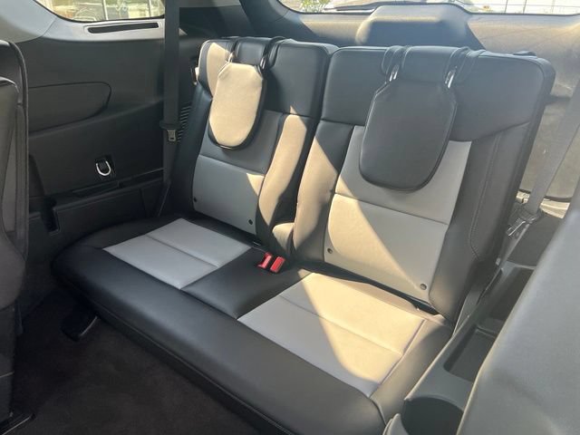 Used 2023 Ford Explorer XLT w/ Equipment Group 202A AWD/4WD image 23