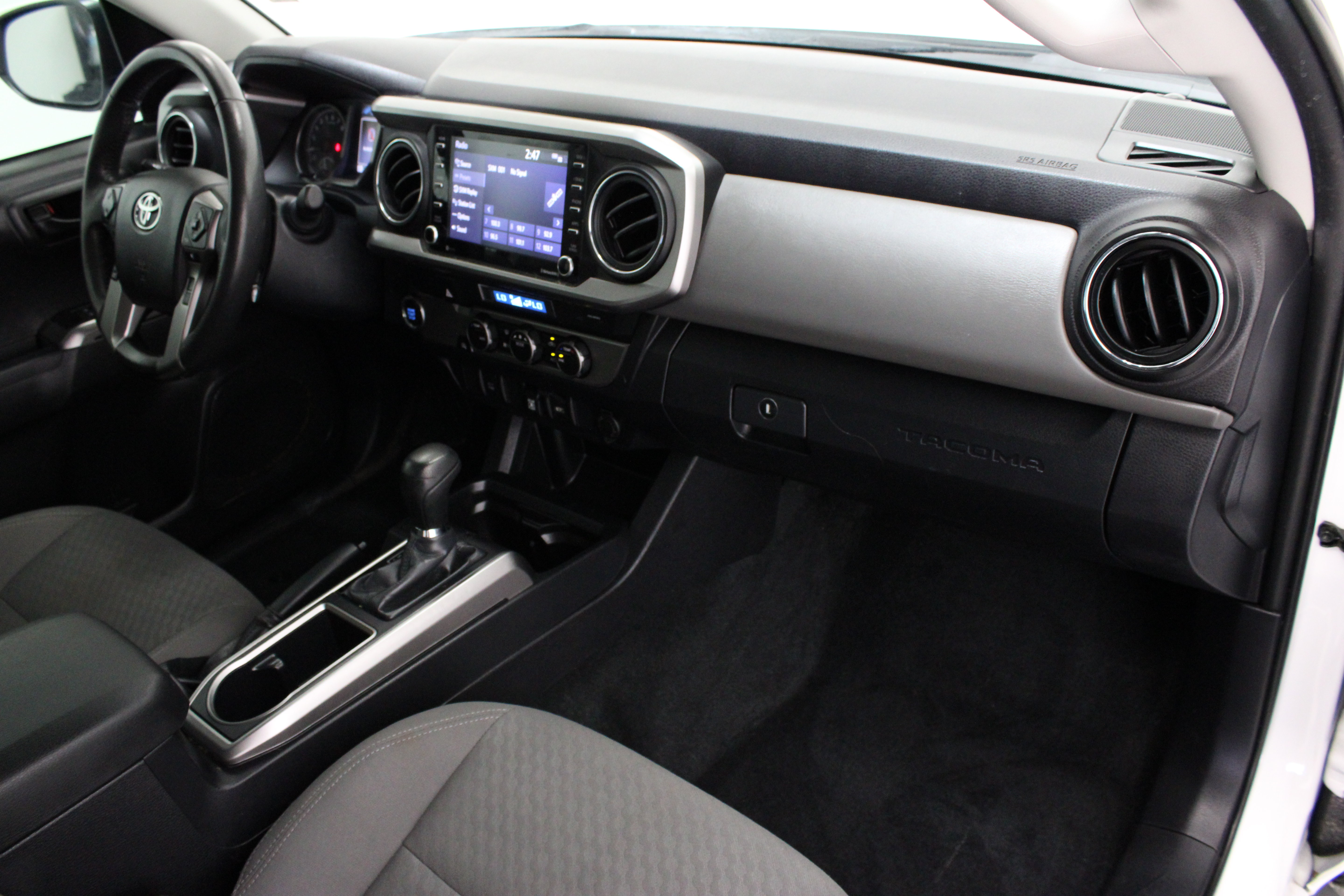 Used 2023 Toyota Tacoma SR5 RWD image 33