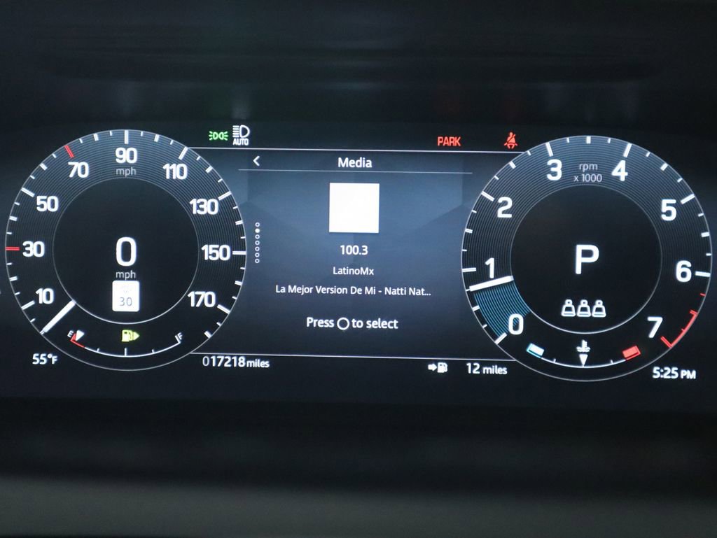 Certified 2024 Land Rover Discovery Sport Dynamic SE image 33