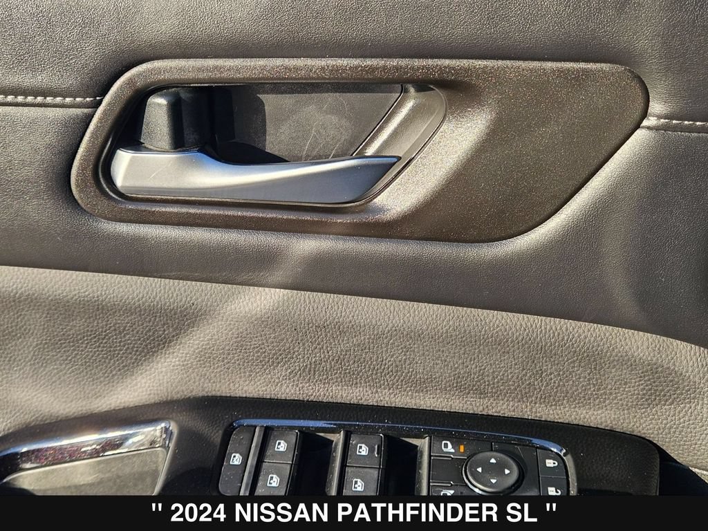 Used 2024 Nissan Pathfinder SL w/ SL Premium Package FWD image 15