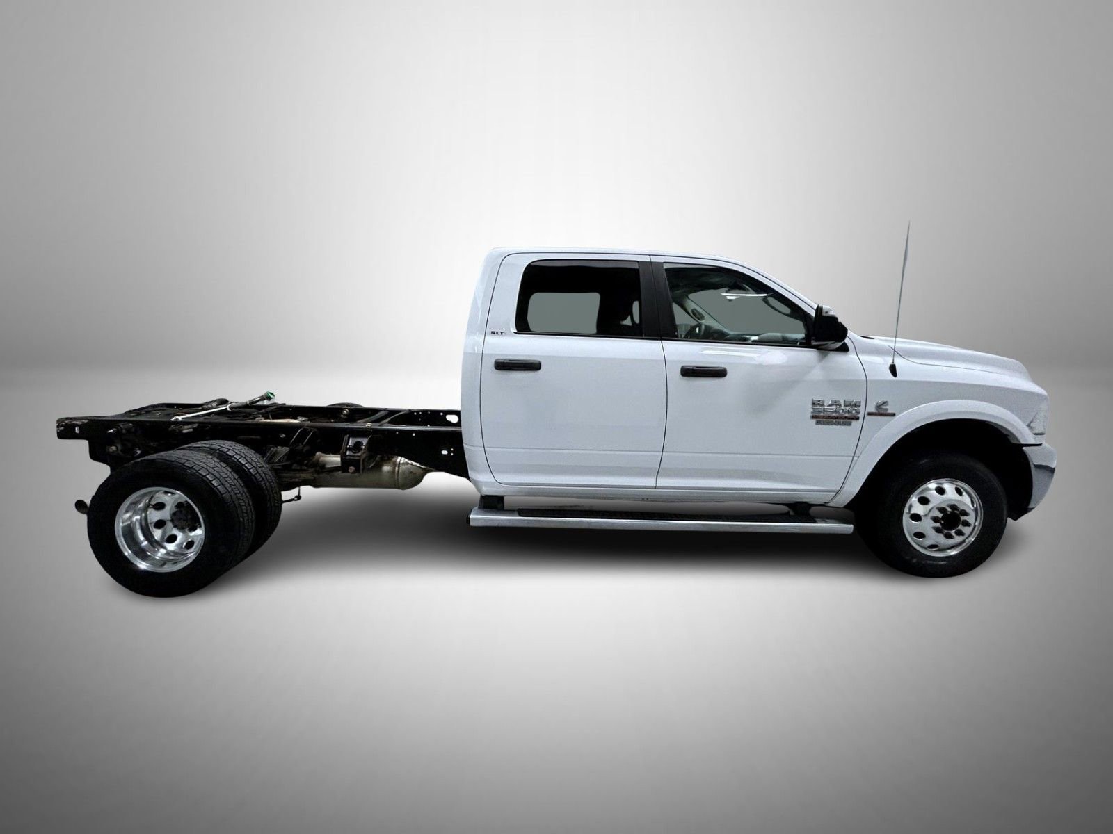Used 2016 RAM 3500 SLT w/ Quick Order Package 29G SLT RWD image 4