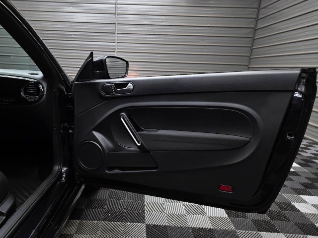 Used 2019 Volkswagen Beetle 2.0T S FWD image 30