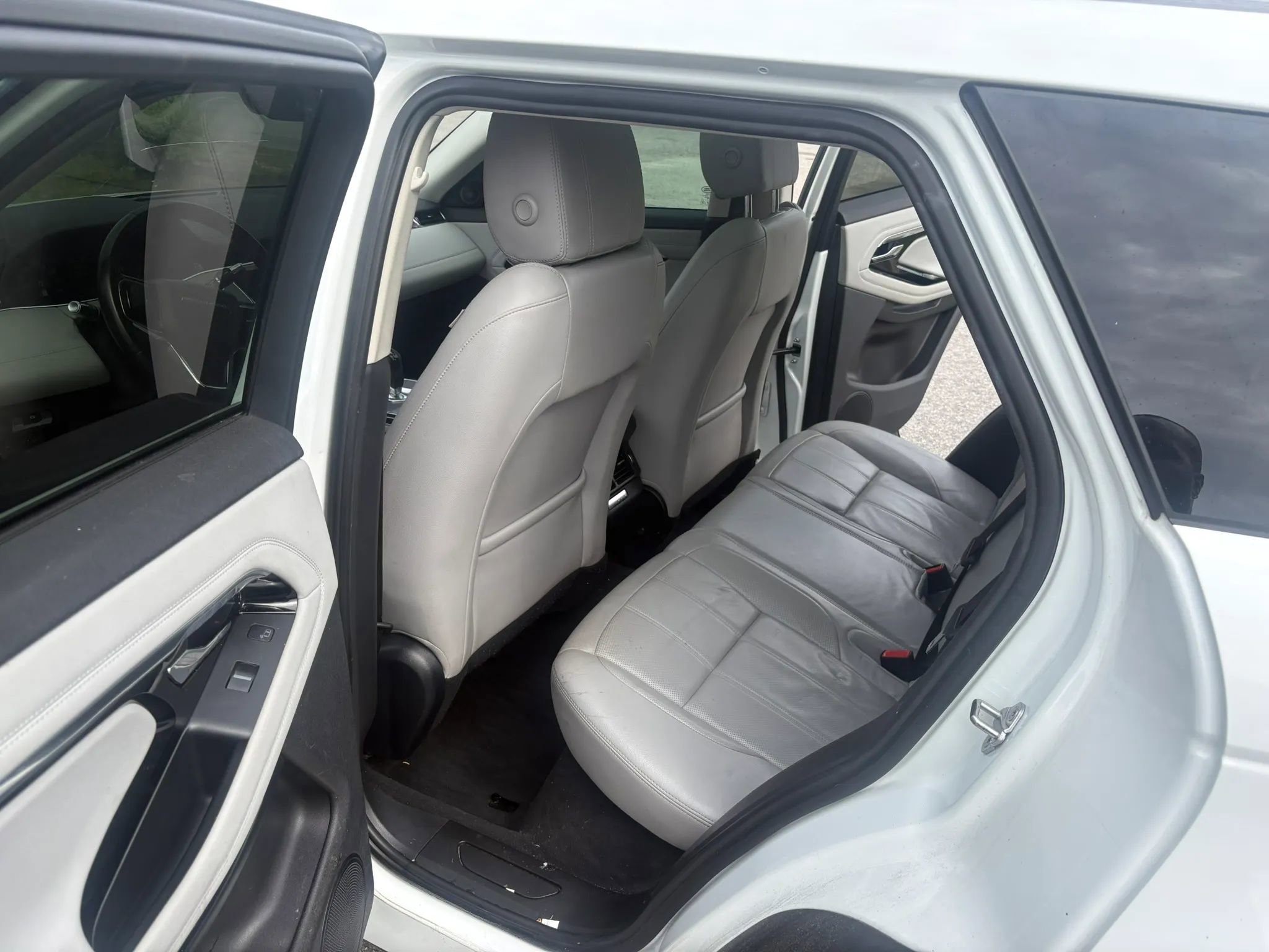 Used 2021 Land Rover Range Rover Evoque SE AWD/4WD image 7