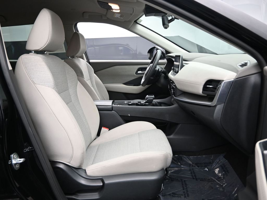 Used 2023 Nissan Rogue SV image 32