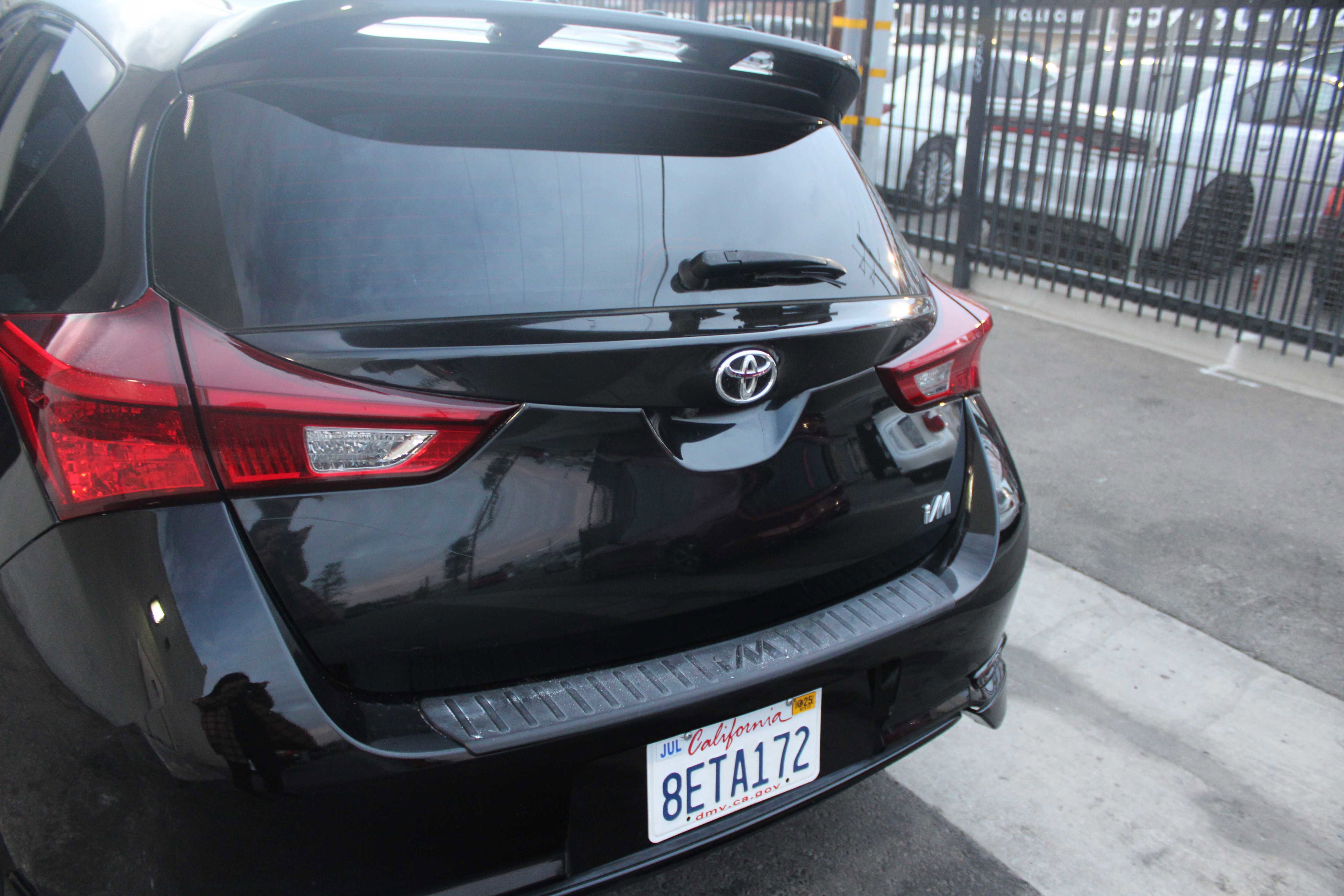 Used 2018 Toyota Corolla iM image 6