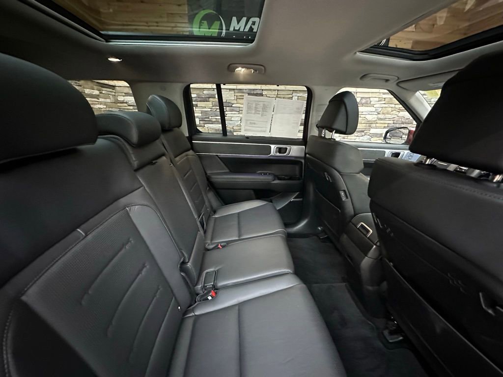 Used 2024 Hyundai Santa Fe Limited image 29