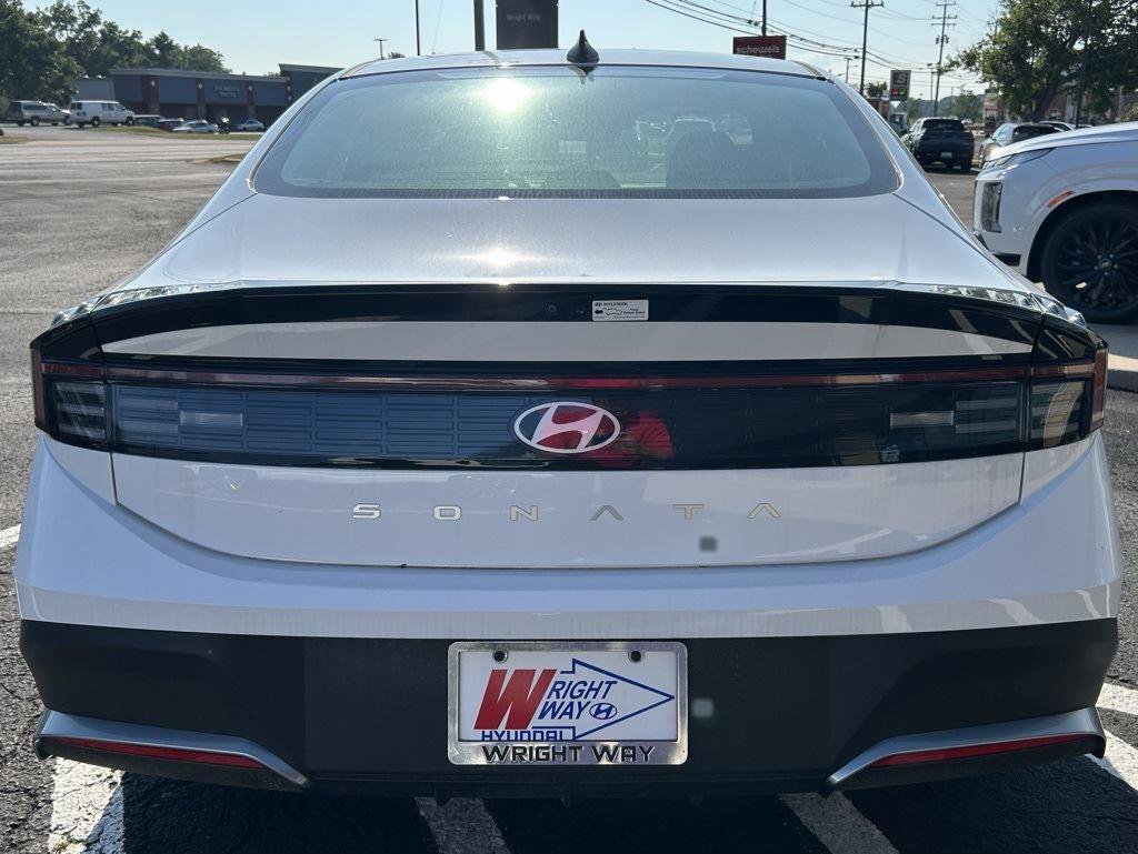 Certified 2025 Hyundai Sonata SE FWD image 4