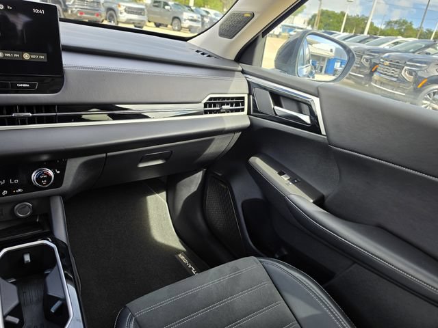 Used 2025 Mitsubishi Outlander SE FWD image 11