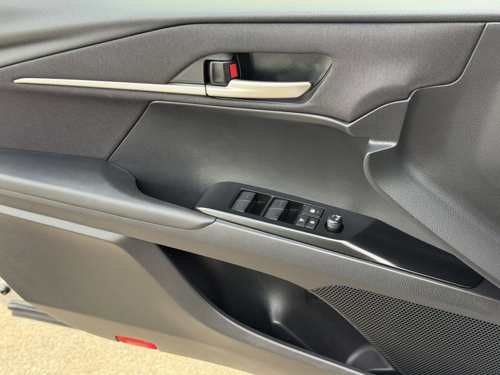 Used 2025 Toyota Camry LE FWD image 26