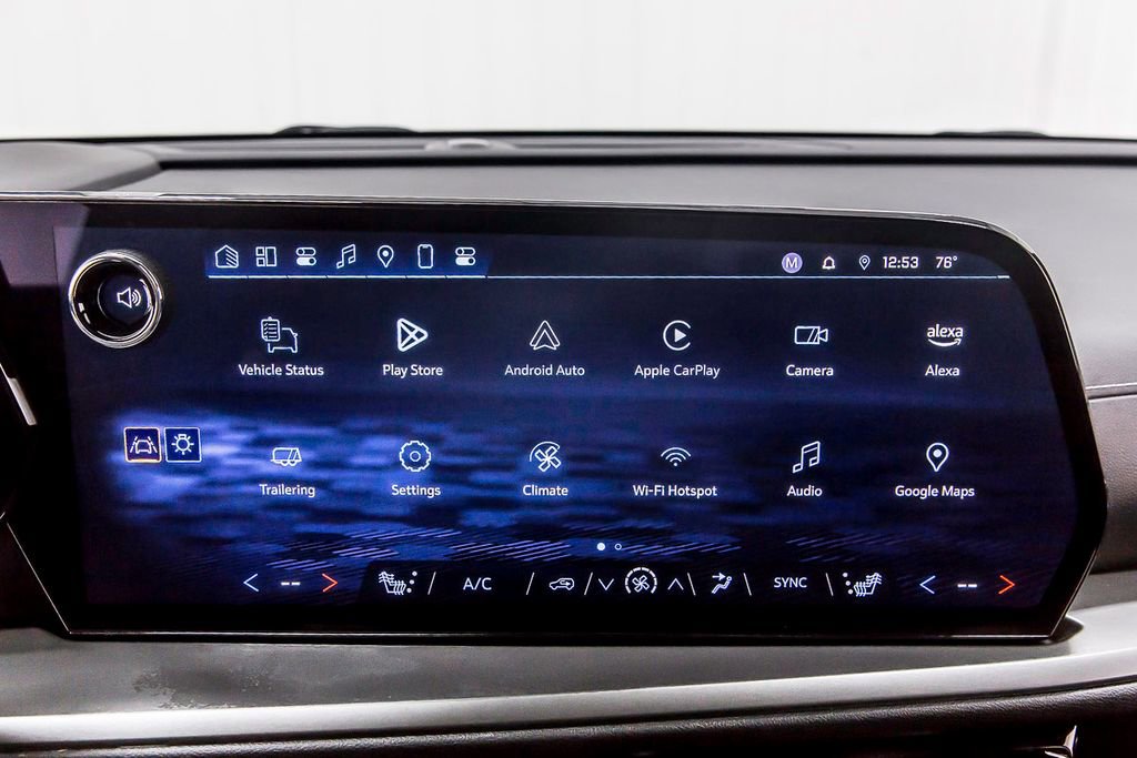 Used 2025 Chevrolet Traverse LT image 22