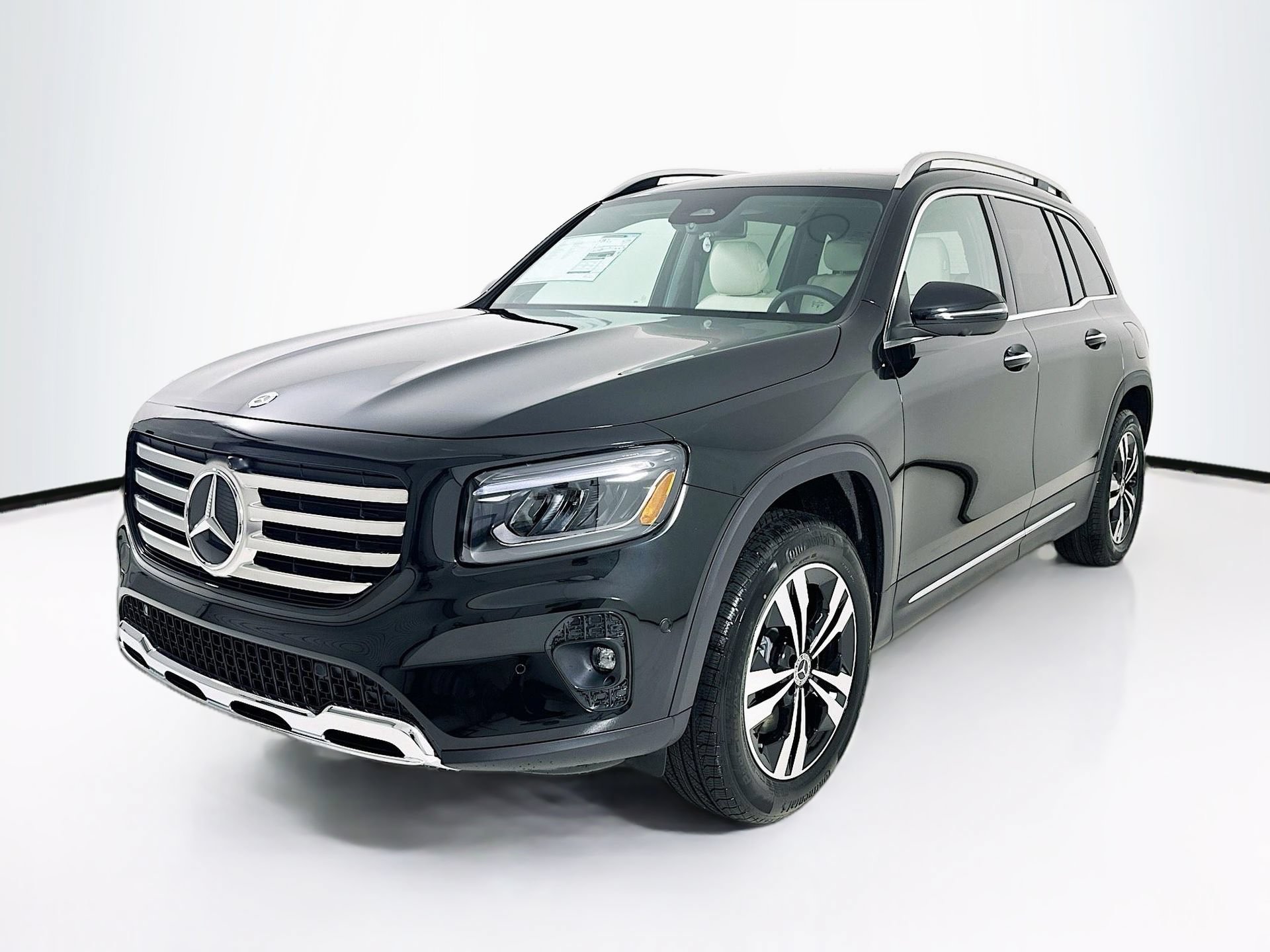 New 2026 Mercedes-Benz GLB 250 image 3