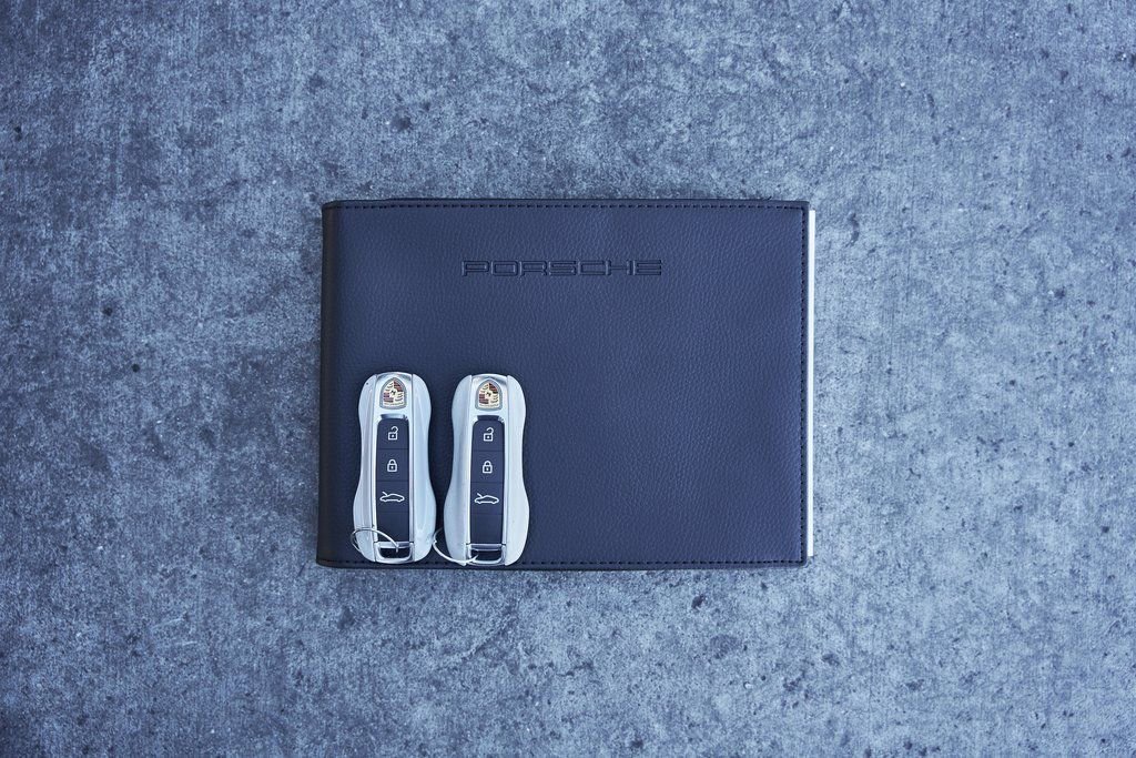 Used 2021 Porsche 911 Turbo S image 75