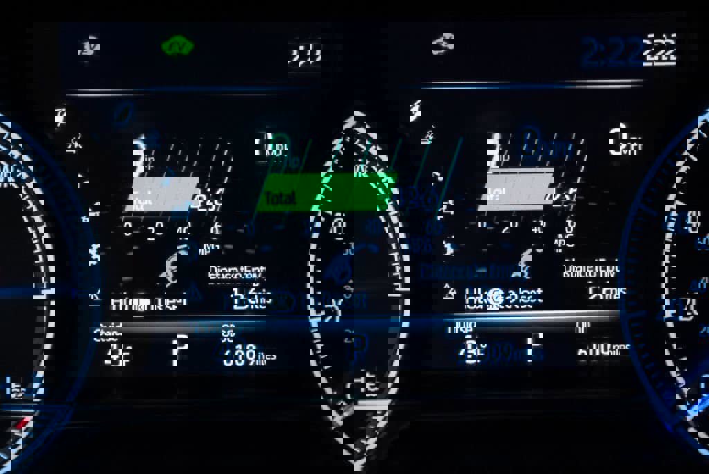 Used 2023 Toyota Venza LE image 18