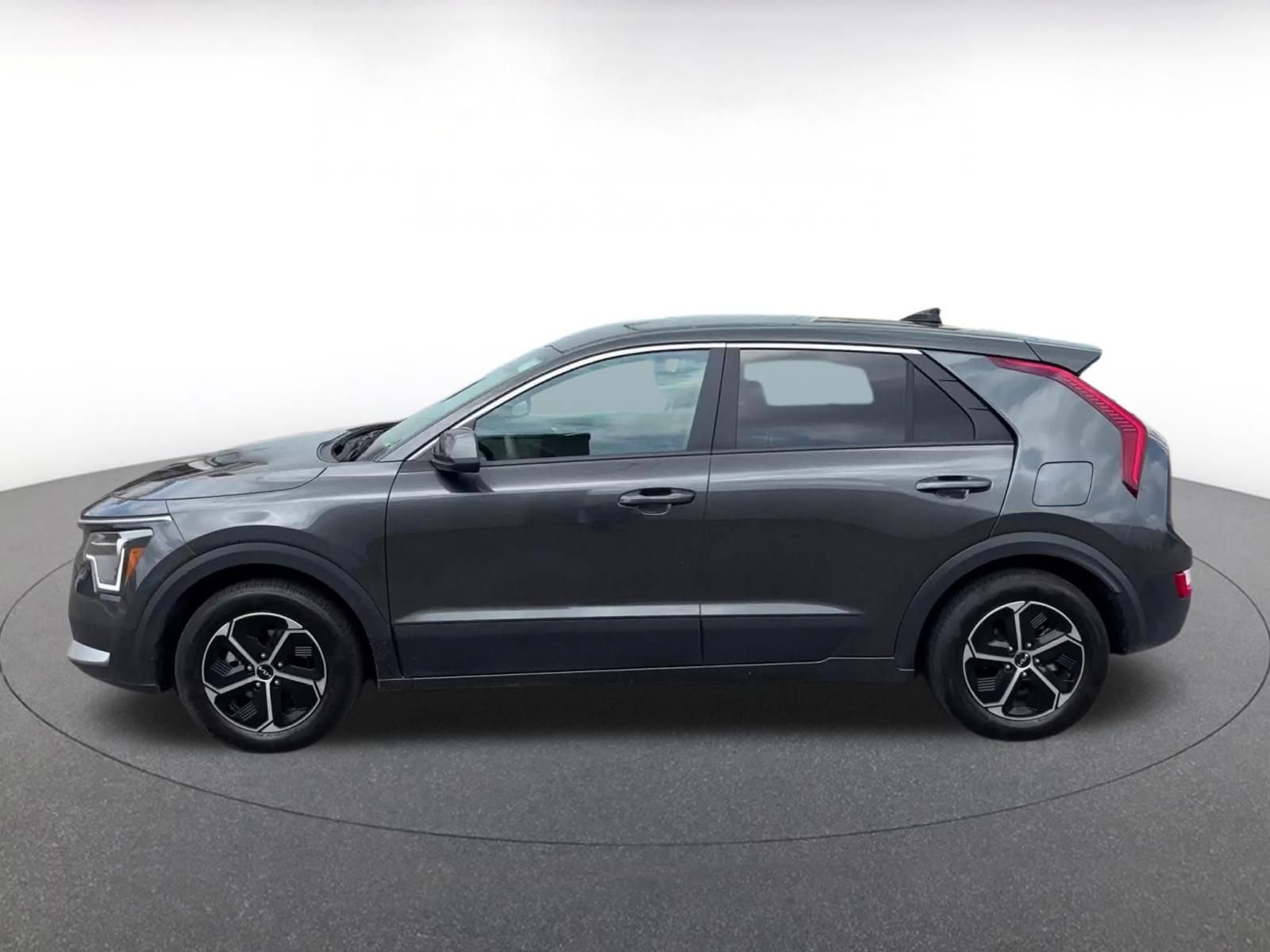 Used 2026 Kia Niro LX FWD image 9