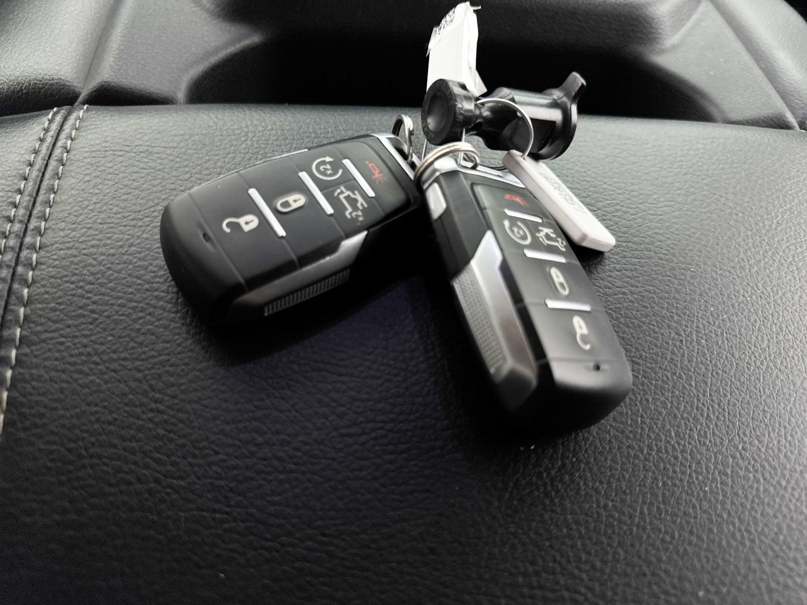 Used 2019 RAM 1500 Laramie AWD/4WD image 35