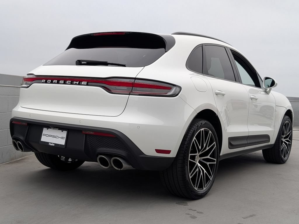 Certified 2024 Porsche Macan AWD/4WD image 23