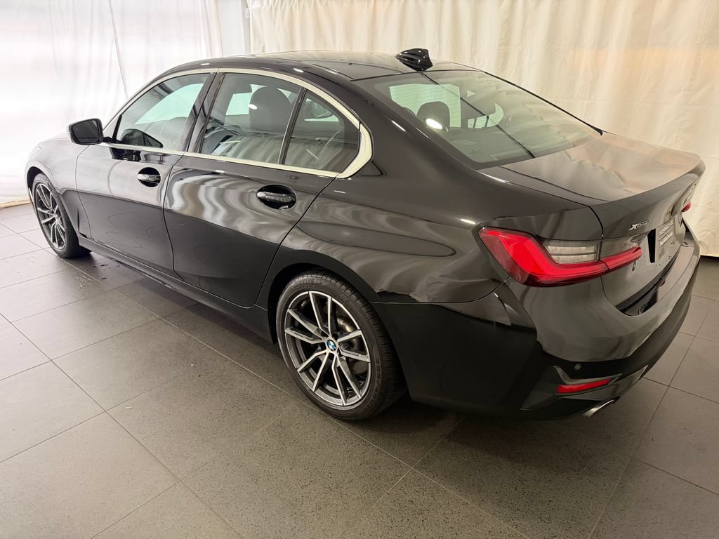 Used 2020 BMW 330i xDrive Sedan w/ Convenience Package AWD/4WD image 3