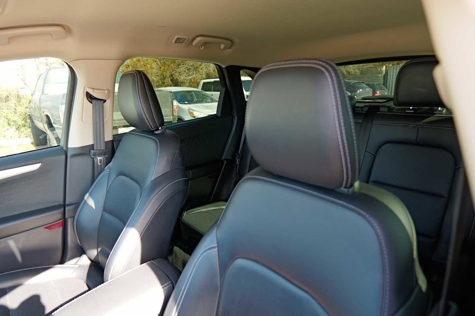 Used 2020 Ford Escape SEL image 11